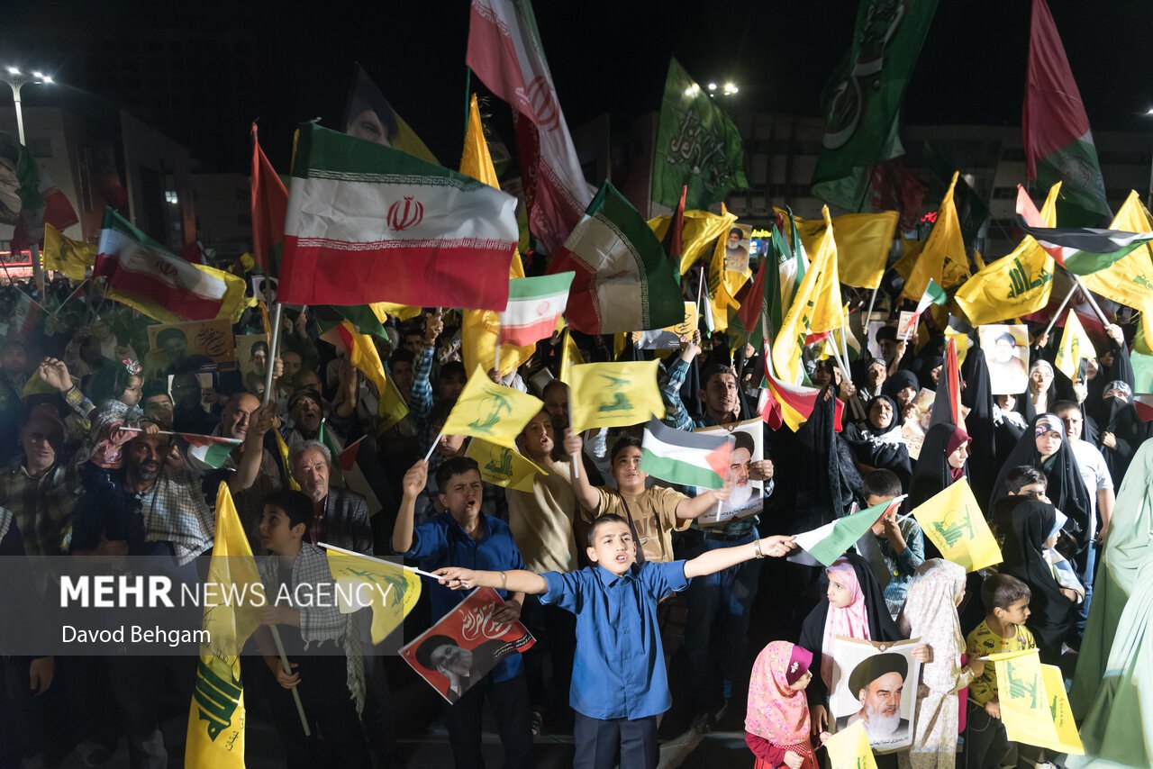 عکس/ بزرگداشت اولین سالگرد شهادت سید حسن نصرالله در مشهد