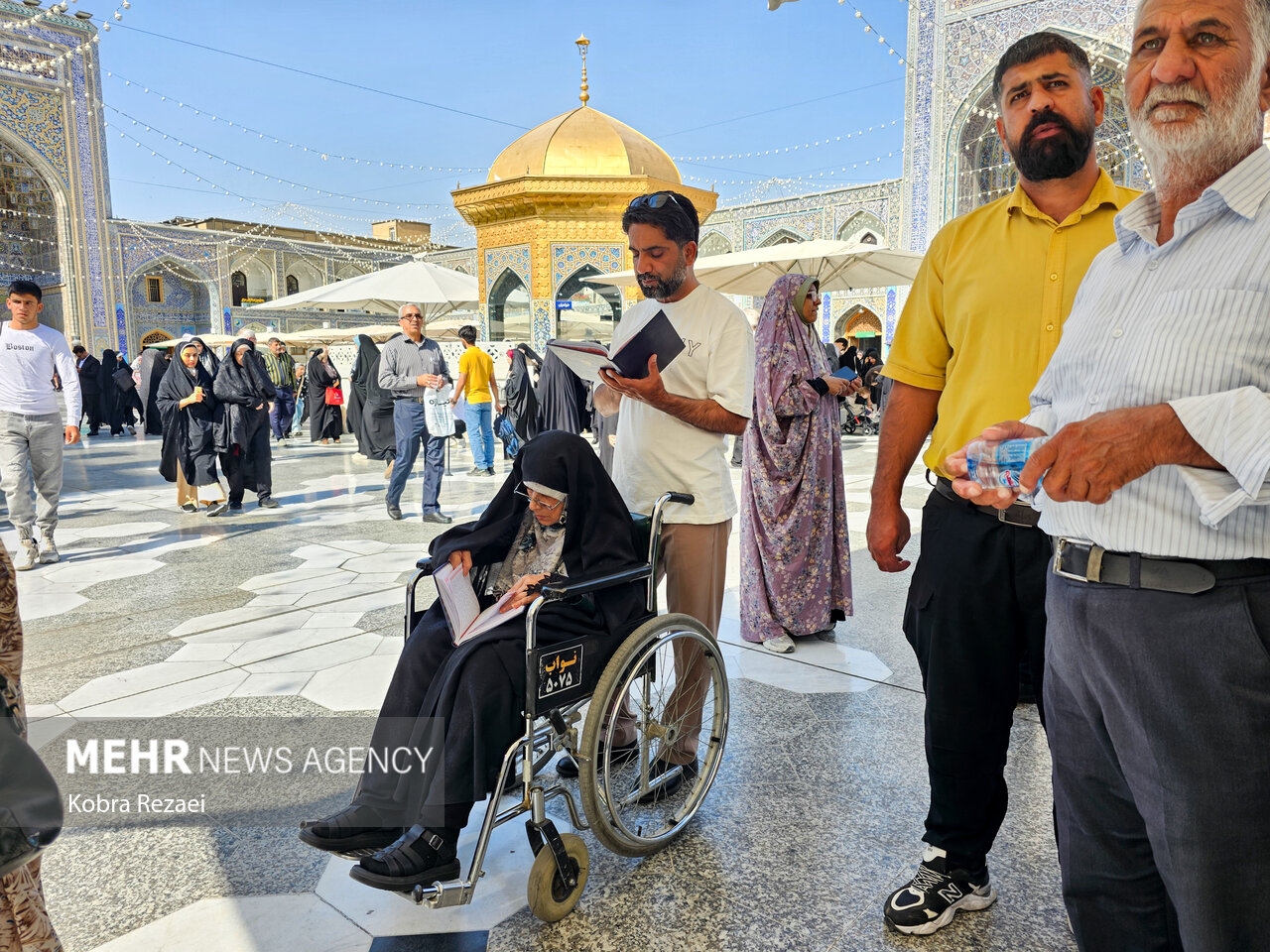 روز میلاد امام حسن عسکری(ع) در حرم امام رضا(ع)