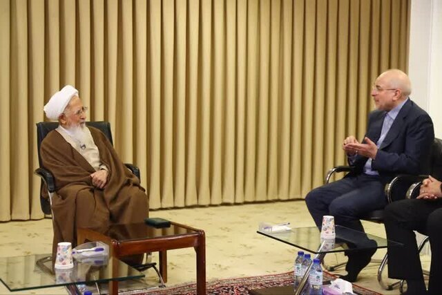 آیت‌الله جوادی آملی: اگر در جامعه، فساد، اختلاس و سوء‌مدیریت ریشه‌کن نشود، دیگر جوامع در عمل از ما پیشی خواهند گرفت