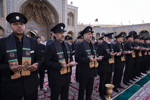 عکس/ جاروکشی حرم اخت‌الرضا(س) با حضور خادمان آستان قدس رضوی