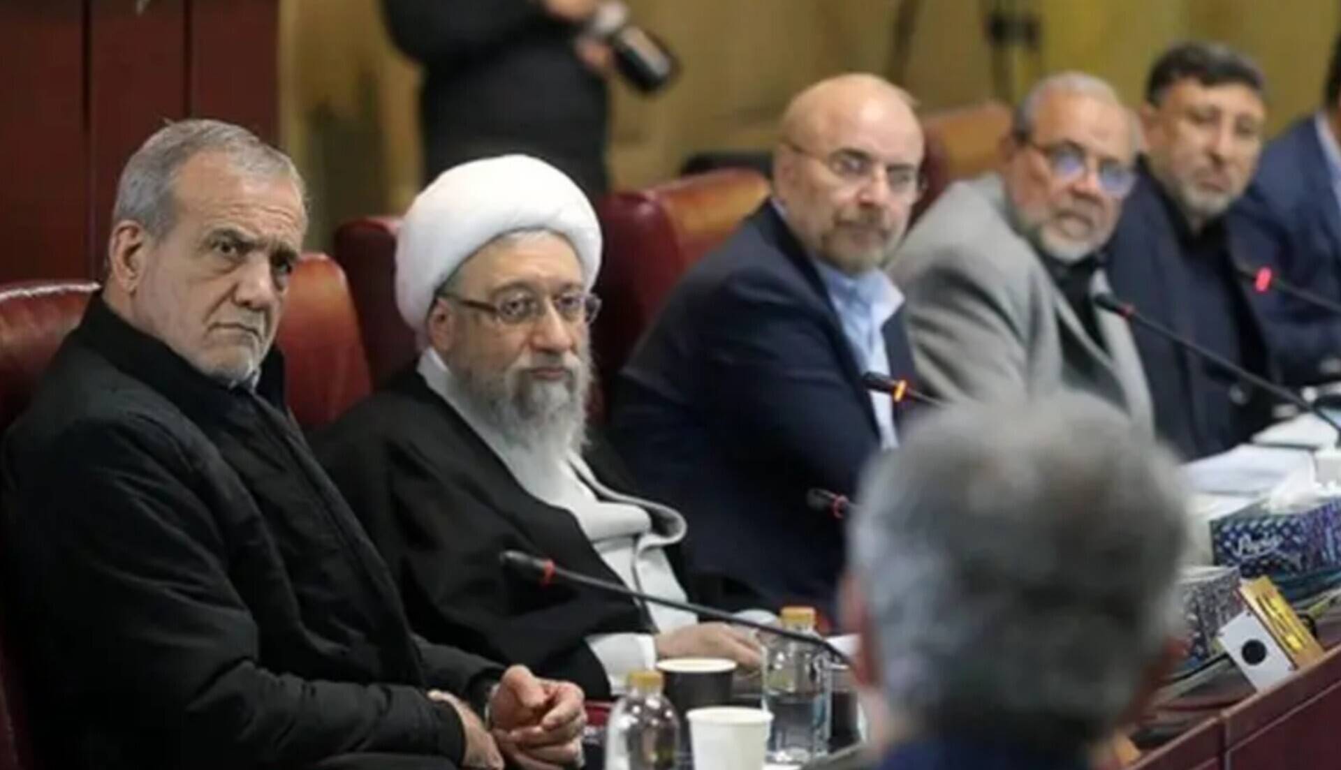 انتقاد «کیهان» از مجمع تشخیص: عضویت با کدام توجیه؟