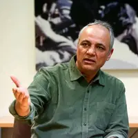 زیدآبادی: قشقرق جناح افراطی علیه روحانی و ظریف نارواست