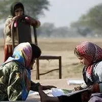 بیش از ۹۰۰ هزار دانش‌آموز بازمانده از تحصیل داریم