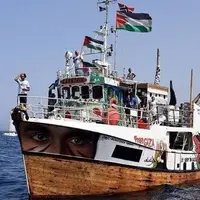 لحظه یورش صهیونیست‌ها به یکی از کشتی‌های کاروان صمود