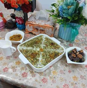 شام خوشمزه امشبمون آش رشته،نوش نگاهتان 😋😋💫🌺🌹💫شب یعنی پناه بردن به آغوش خدا،یعنی رهاکردن دل مشغولی هاوآروم گرفتن توی مهربونیتون...الهی شبتون پرباشه ازاین حس قشنگ🌙🌙💫💫🌺🌹دست‌پخت بانوی گل وعزیزخونم😘🥰❤️🤍🫶🤍💞🥰