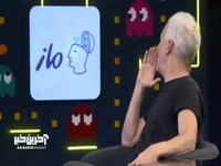 خوانندگی کاظم سیاحی صداپیشه کاراکتر «پشه» در برنامه «پامپ» امیرحسین قیاسی