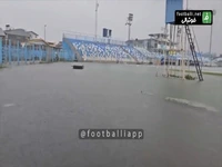 وضعیت ورزشگاه سیروس قایقران که منجر به تعویق بازی امروز ملوان و خیبر شد