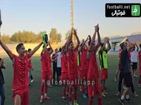 شادی تیم نوجوانان پرسپولیس پس از پیروزی دو بر صفر مقابل نوجوانان استقلال