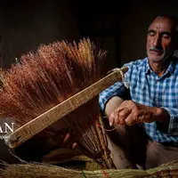 جاروبافی در قطب‌ صنایع دستی خراسان شمالی