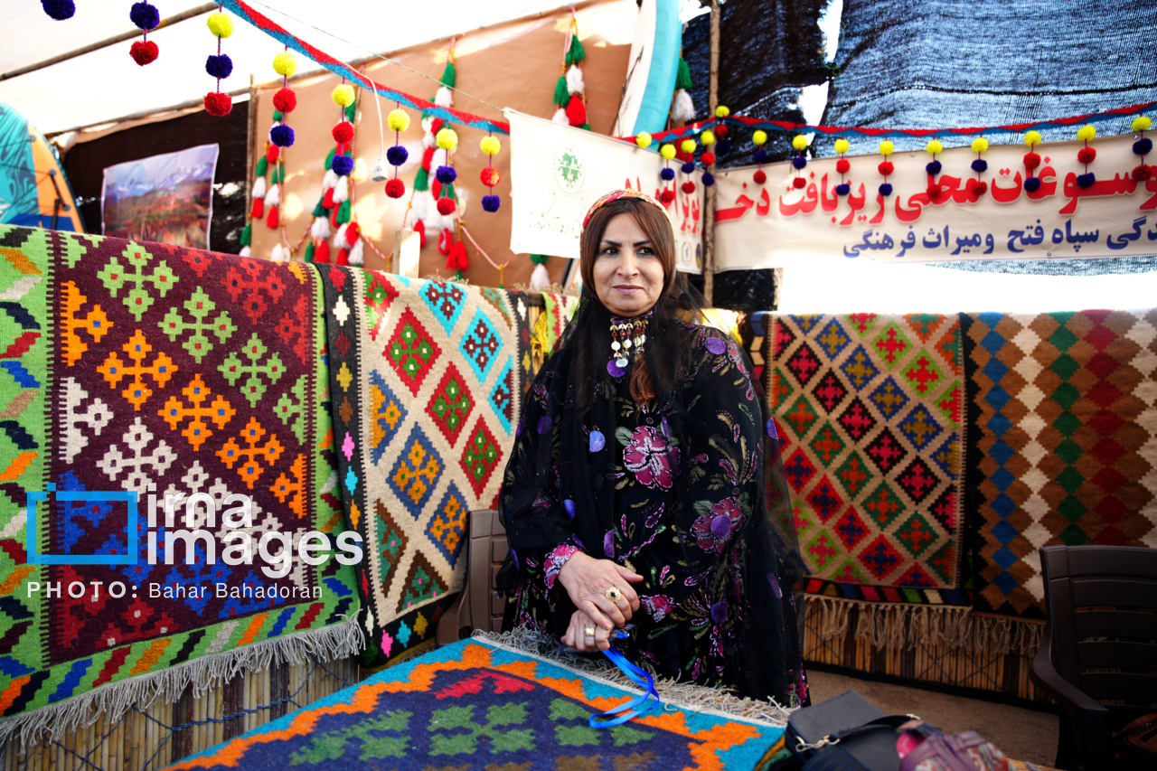 جشنواره انگور در سی سخت