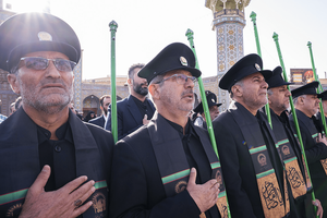 عکس/ جاروکشی حرم اخت‌الرضا(س) با حضور خادمان آستان قدس رضوی