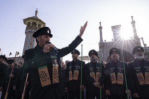 عکس/ جاروکشی حرم اخت‌الرضا(س) با حضور خادمان آستان قدس رضوی