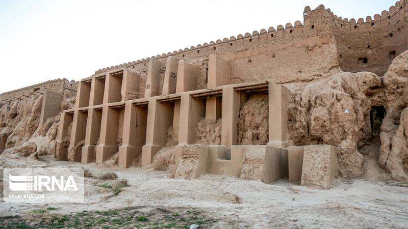 مرمت پیکر زخمی دومین بنای خشتی ایران