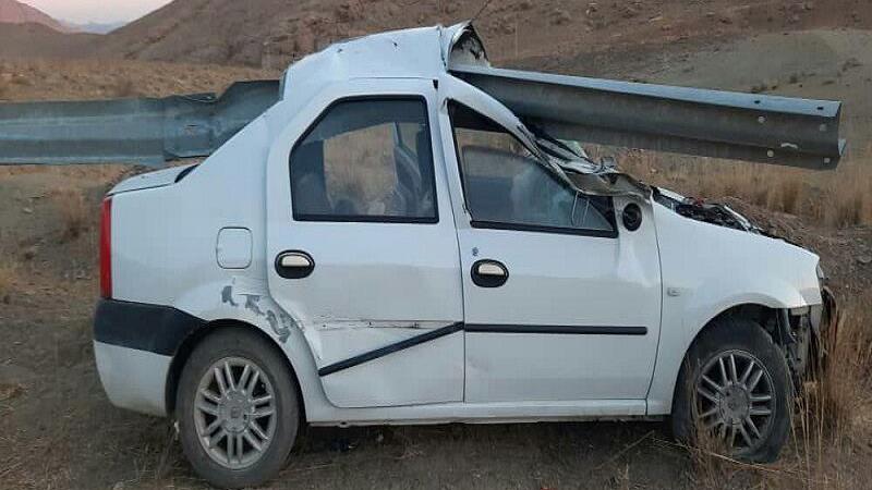 برخورد ۲ دستگاه خودرو در تفت یزد، هشت مصدوم بر جا گذاشت