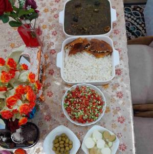 بوقت نهارخوشمزه امروزمون قورمه سبزی ،نوش نگاه عزیزان 😋😋🌺🌹سلام ای نگاردلهای بیقرار،سلام امام زمانم❤️خوش آن صبحی که بایادشماآغازمیگردد.خوشبخت آن دلی که لبریزازهوای شماست،خرم آن چشمی که اشکبارفراق شماست،چه سربلندندمنتظران امیدوارکه عمری درانتظاررویت خورشید،درقلبهابذرمهرشماراراکاشته اند،بیچاره آن کادری غیرانسانی مهرشماراراکوبید....اللهم عجل لولیک الفرج 💫💫💫🌺🌺🌹💫🌺دست‌پخت نازبانوی گل ومهربون خونم 👌😍😘🫶❤️💓🫶🤍💞🤍🫶