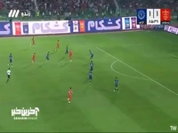 شوت محمد عمری از روی دروازه گل گهر به بیرون رفت