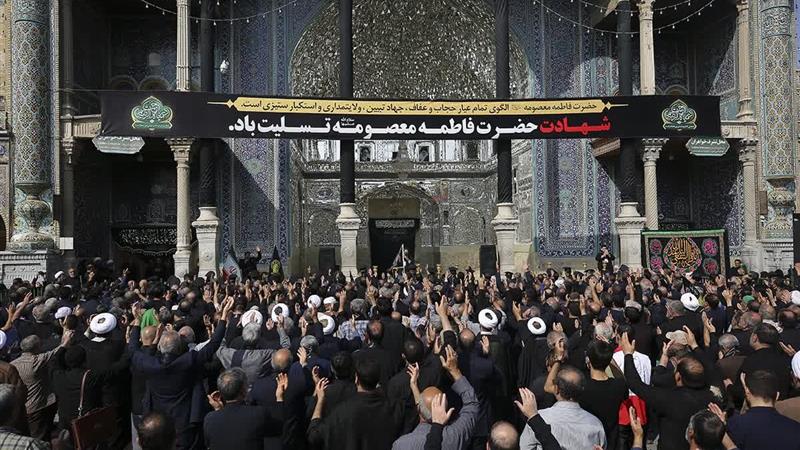 قم غرق در سالروز رحلت حضرت معصومه(س) غرق عزا و ماتم شد