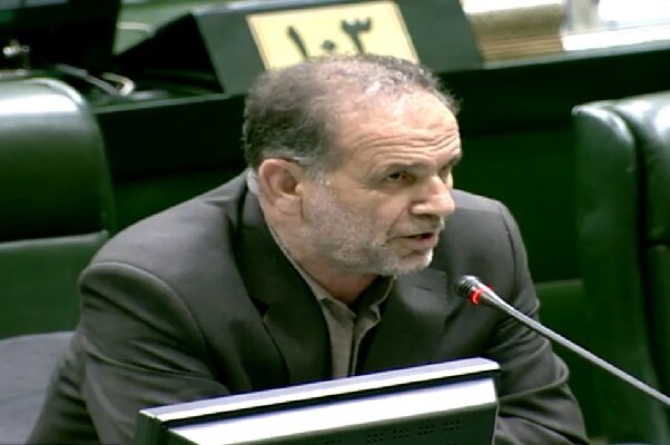 انتقاد رئیس مجمع نمایندگان مازندران از عدم کیفیت آرد ونان استان 