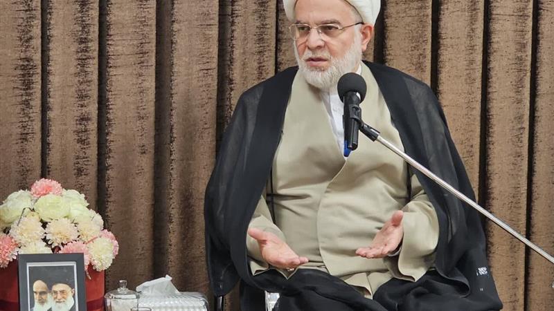 نماینده ولی فقیه در کردستان: سعه‌صدر و روی خوش با مردم سرلوحه کار پلیس باشد