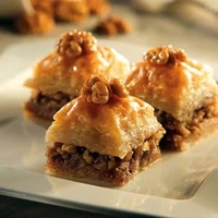 باقلوا گردویی، شیرینی اصیل و مجلسی ایرانی