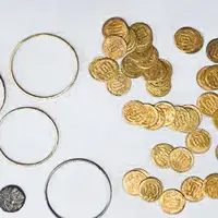 کشف ۵۵ قلم شیء تاریخی در مراغه