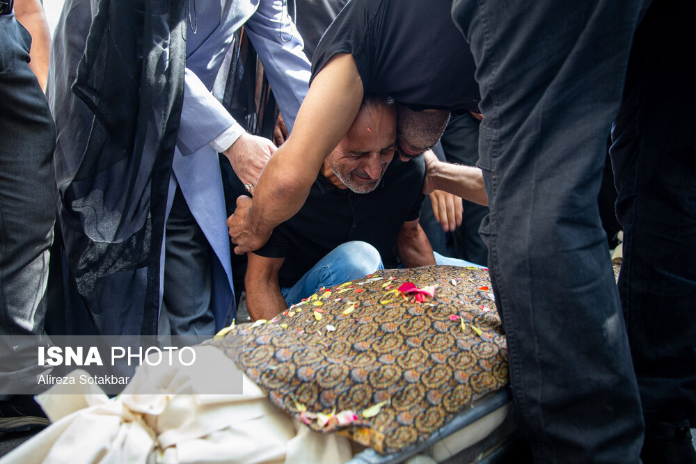 عکس/ تشییع پیکر دانشجوی فقید «محمدامین کلاته»