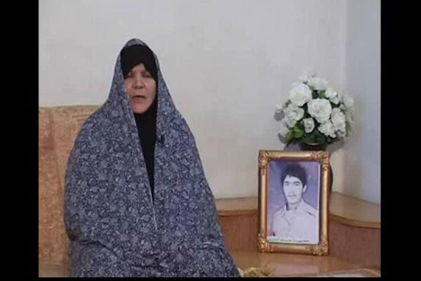 مادر شهید والامقام «سعدی کریمی» در کرمانشاه دار فانی را وداع گفت