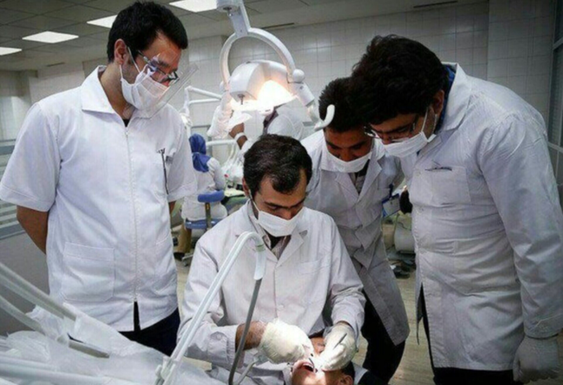 افزایش حقوق دستیاران پزشکی به دستور وزیر بهداشت