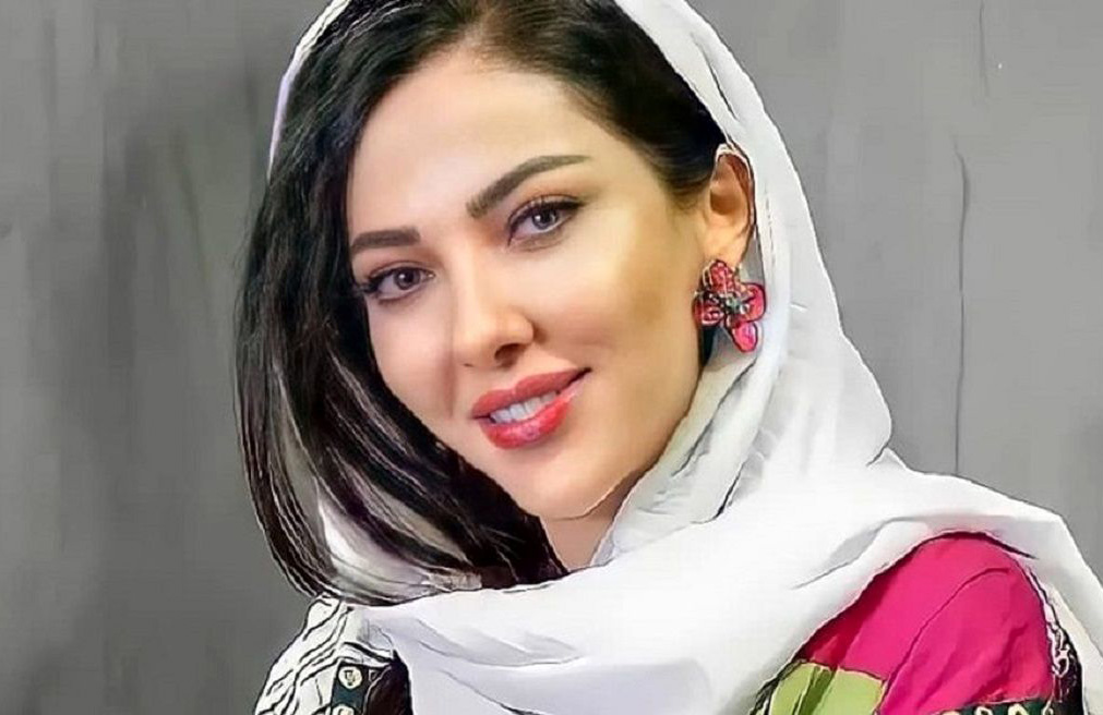 چهره ها/ لیلا اوتادی با یک لباس مجلسی جلب‌توجه کرد