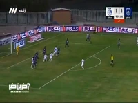 شوت دیدنی آسانی با واکنش دروازه‌بان چادرملو به کرنر رفت