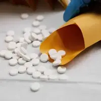 داروهای سقط که در فضای مجازی فروخته می‌شود باعث به خطر افتادن جان مادر می‌شود