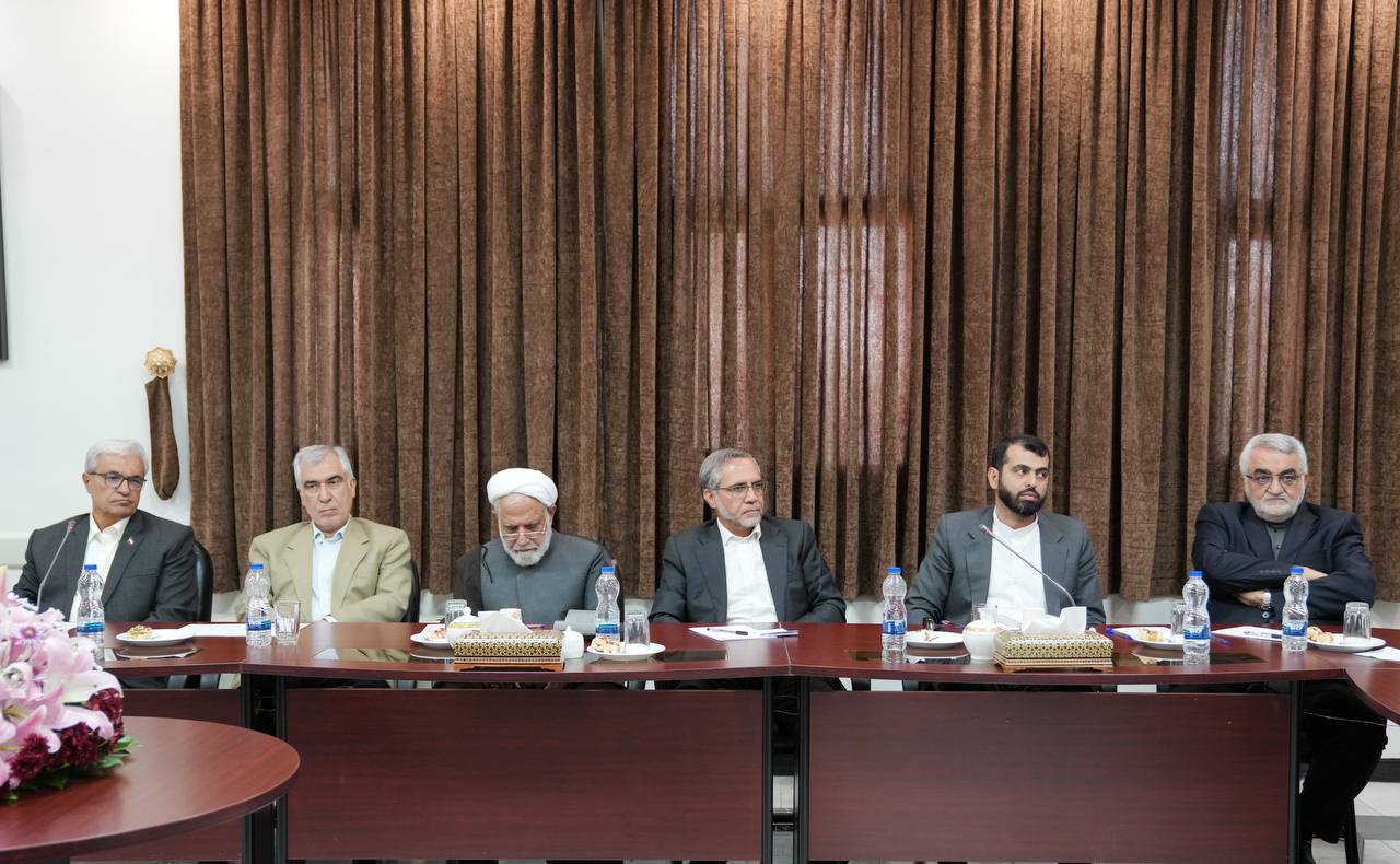 نشست مشترک کمیسیون امنیت ملی و سیاست خارجی مجلس با وزیر امور خارجه