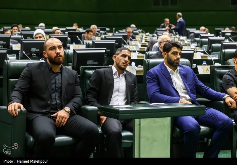 عکس/ تقدیر از مدال‌آوران، کادر فنی و مسئولان تیم‌های ملی کشتی آزاد و فرنگی