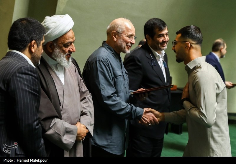 عکس/ تقدیر از مدال‌آوران، کادر فنی و مسئولان تیم‌های ملی کشتی آزاد و فرنگی