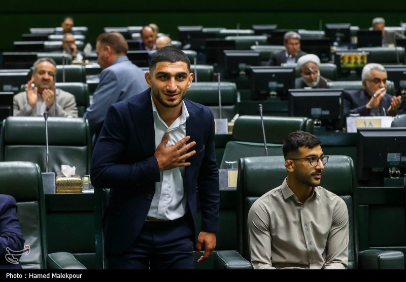 عکس/ تقدیر از مدال‌آوران، کادر فنی و مسئولان تیم‌های ملی کشتی آزاد و فرنگی