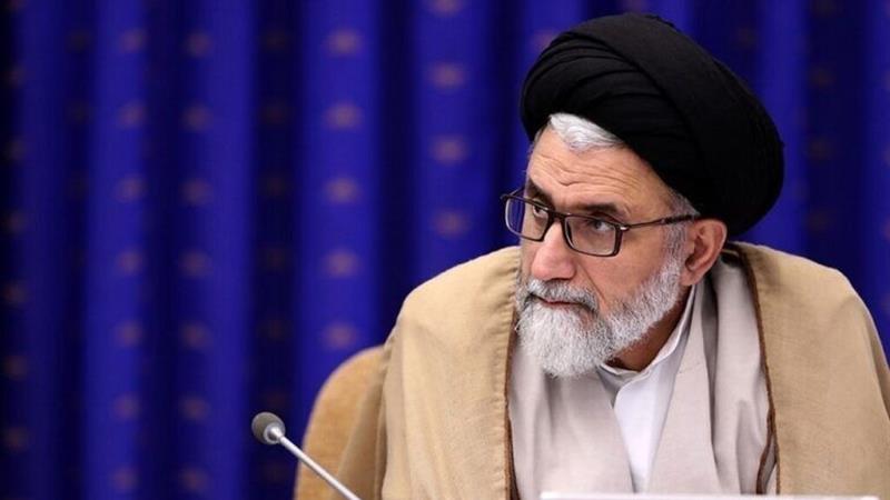 وزیر اطلاعات در جلسه جامعه مدرسین حاضر شد