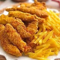 فیله استریپس و سیب زمینی، یک بشقاب پر از تردی