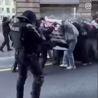 حمله شدید پلیس سوئد به تظاهرات حامیان فلسطین