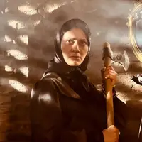 چهره ها/ عکس جدید و متقاوت مونا فرجاد با ژستی غمگین