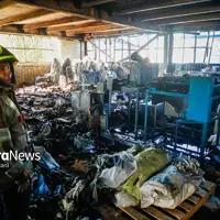 اطفای حریق در کارخانه منسوجات طبی و پزشکی شهرک صنعتی توس