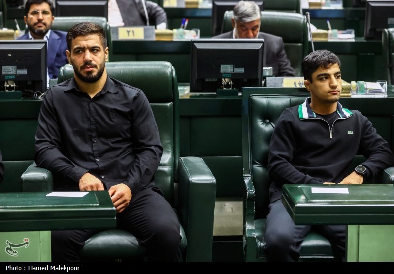 عکس/ تقدیر از مدال‌آوران، کادر فنی و مسئولان تیم‌های ملی کشتی آزاد و فرنگی