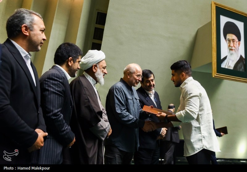 عکس/ تقدیر از مدال‌آوران، کادر فنی و مسئولان تیم‌های ملی کشتی آزاد و فرنگی