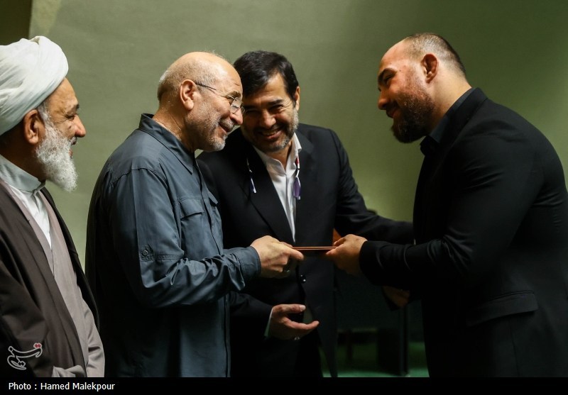 عکس/ تقدیر از مدال‌آوران، کادر فنی و مسئولان تیم‌های ملی کشتی آزاد و فرنگی