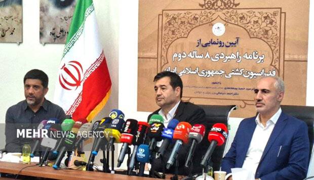 دنیامالی: کشتی‌گیران همیشه پرچم ایران را بالا نگه داشته‌اند