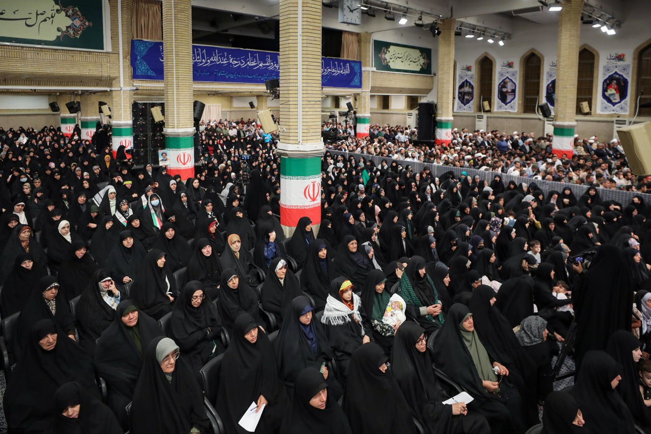 عکس/ رویداد ملی «ایران همدل» در حسینیه امام خمینی(ره)