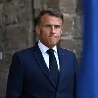 استعفای وزیر دفاع فرانسه؛ نخست وزیر اسبق از ماکرون خواست کناره‌گیری کند