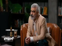 مجتبی شکوری: حفره‌ی درون هر آدم با خودش پر میشه نه کسان دیگر
