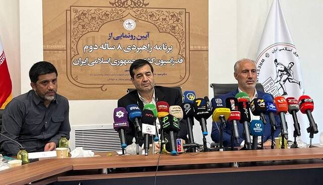 رونمایی از برنامه ۸ ساله کشتی با حضور معاون رییس‌جمهور و وزیر ورزش