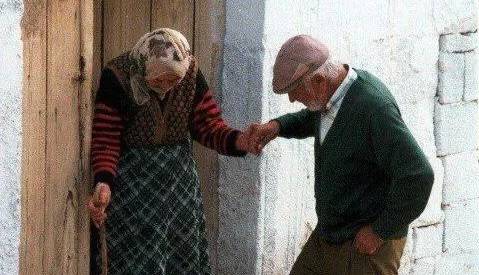 ازدواج مرد ۱۱۹ ساله ایرانی و زن ۹۳ ساله