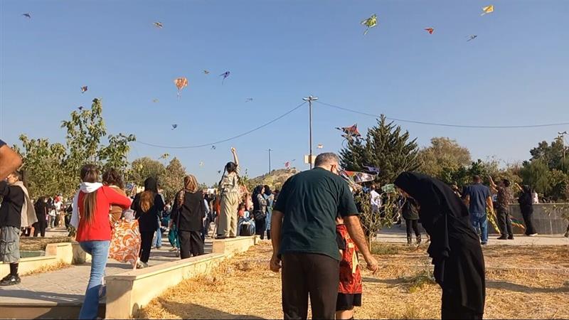 آسمان آبی ایلام، رنگین از پرواز بادبادک‌ها